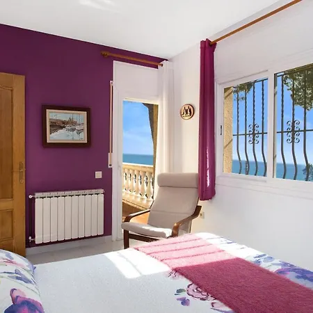 Sleeps 6 * Lloret de Mar